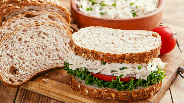 Bir Ekmeğin Görüp Görebileceği En Lezzetli 14 Tost ve Sandviç Tarifi