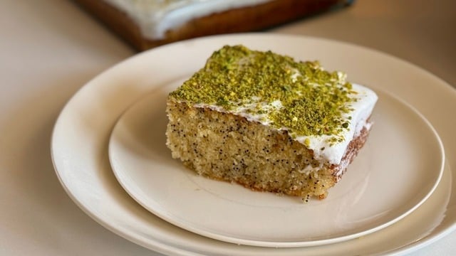 Elif'in Tarifi: Haşhaşlı Şerbetli Kek