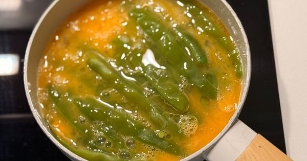 yumurtali-fasulye-kizartmasi-asama3