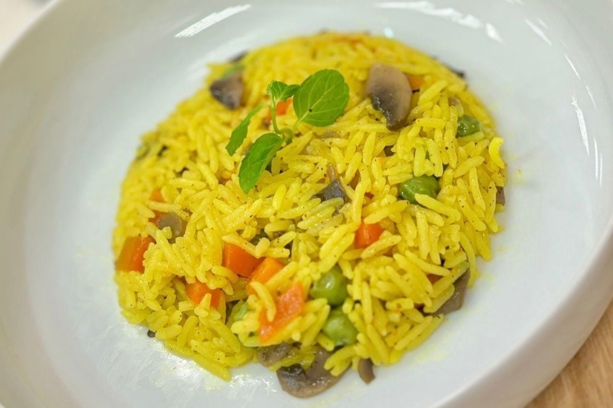 Rüveyda'nın Tarifi: Sebzeli Basmati Pilavı