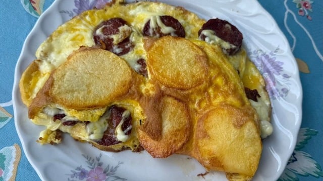 Çift Lezzetli: Sucuklu Patatesli Yumurta