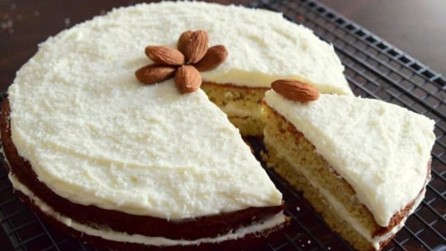 Sonbahar Mutluluğu: Elmalı Bademli Kek