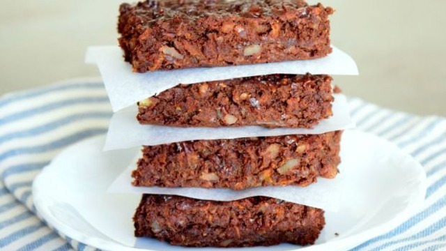 Şekersiz, Unsuz: Havuçlu Brownie