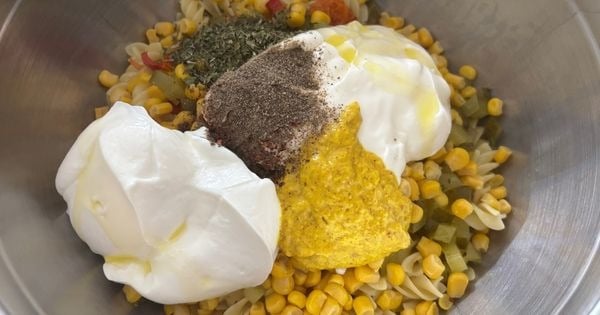 hardal-soslu-makarna-salatasi-asama5