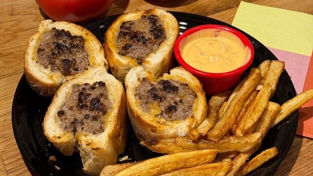 Yedikçe Yediren: Yeni Nesil Ekmek Arası Köfte