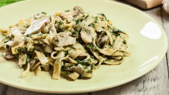 Yeni Yorum: Pesto Soslu Mantarlı Erişte