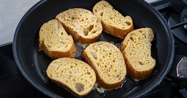 anne-usulu-yumurtali-ekmek-asama-5