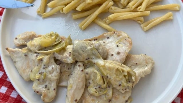 Hardallı ve Kremalı: Enginar Soslu Tavuk