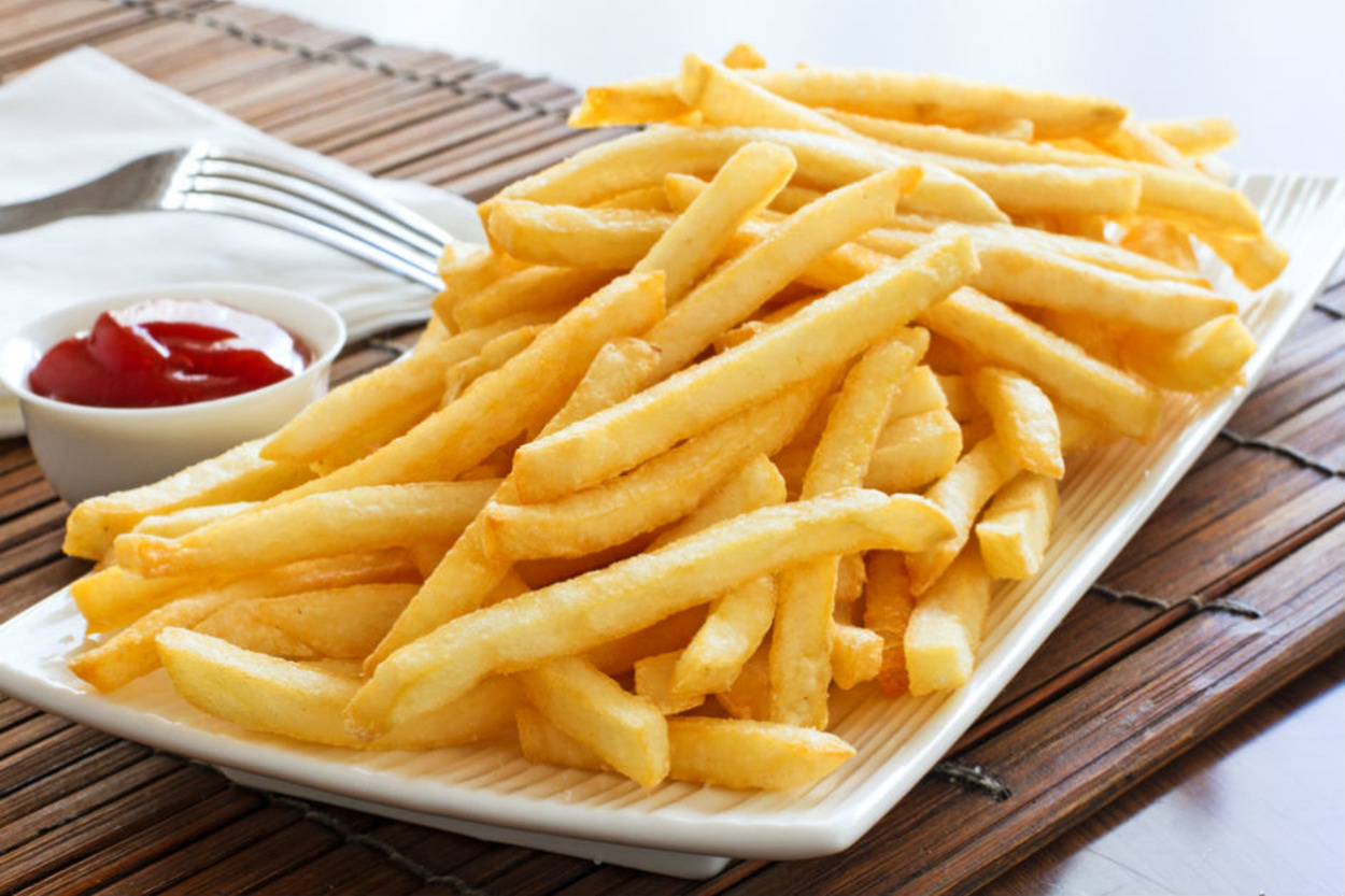 Neden Fast Food Restoranlarında Yediğimiz Patates Kızartması Evdekinden Hep Daha Lezzetli?