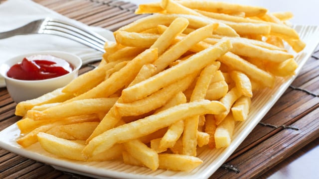 Neden Fast Food Restoranlarında Yediğimiz Patates Kızartması Evdekinden Hep Daha Lezzetli?