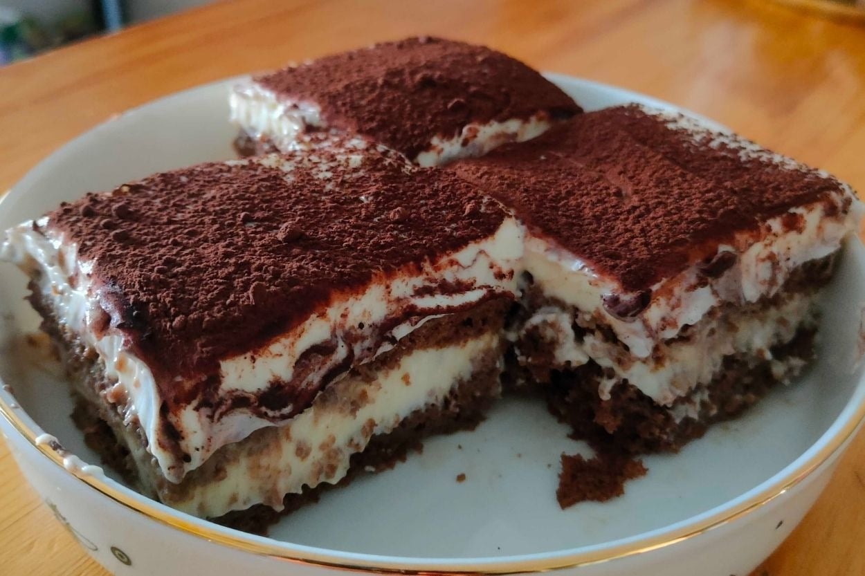 İpeksi Kremalı: Kekli Tiramisu