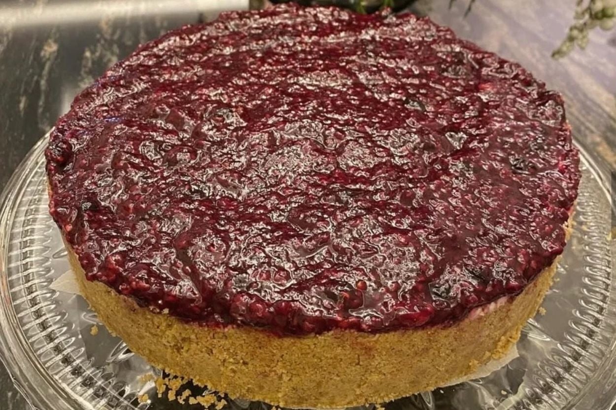 Bol Bisküvili: Orman Meyveli Pişmeyen Cheesecake