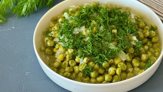 Huriye'nin Tarifi: Girit Usulü Bezelye