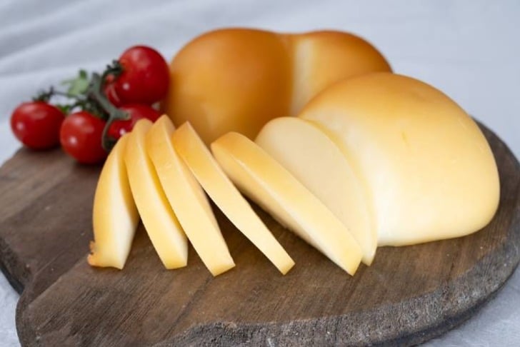 provolone-shutter