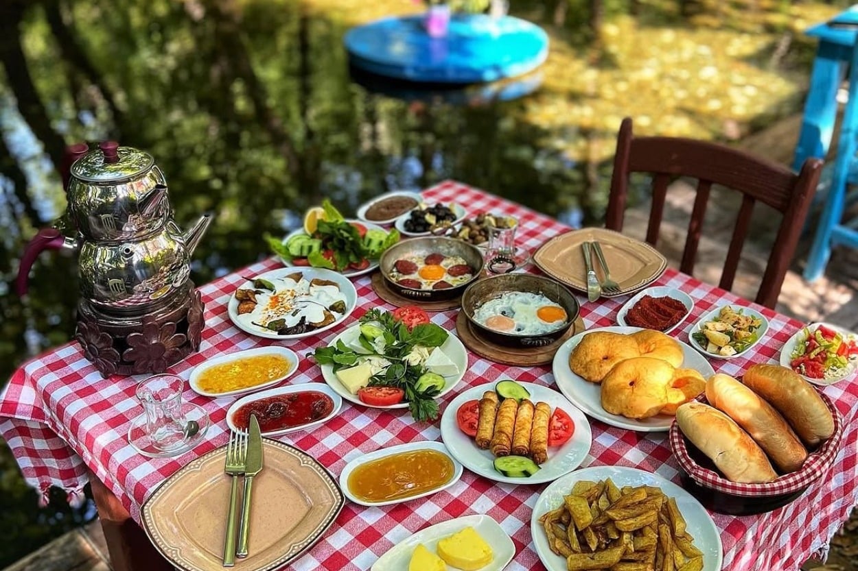 Marmaris Kahvaltı Mekanları: Marmaris'in En İyi 10 Kahvaltı Mekanı