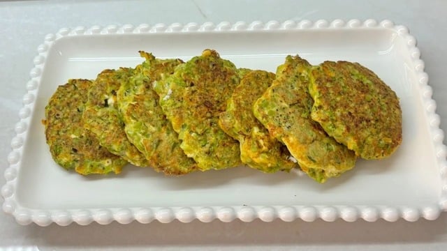 Rüveyda'nın Tarifi: Bezelye Mücver