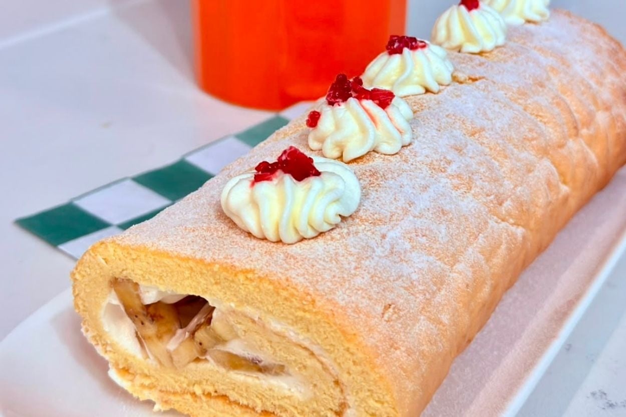 Pastane Usulü: Pratik Muzlu Rulo Pasta