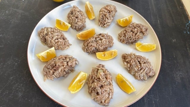Melehat'ın Tarifi: Yalancı Midye Dolma
