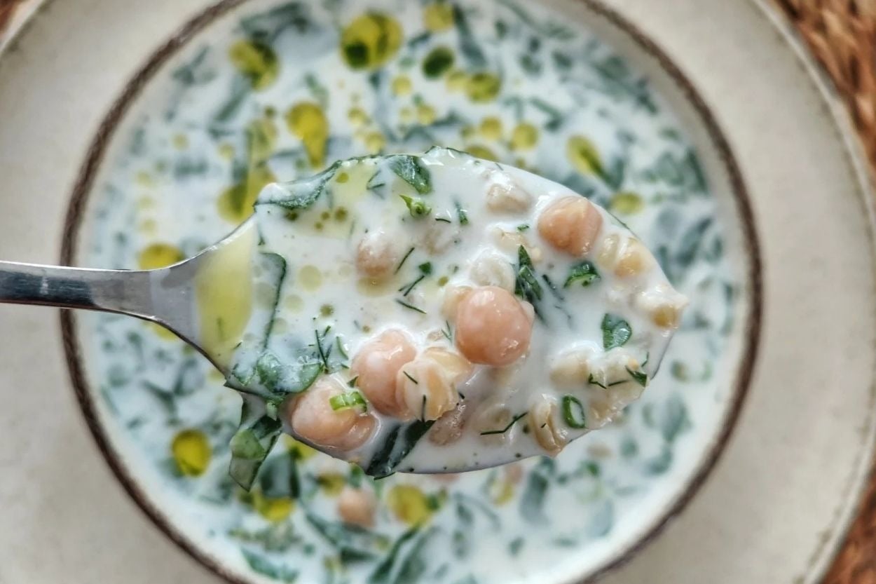 Vitamin Dolu: Buğdaylı Naneli Soğuk Çorba