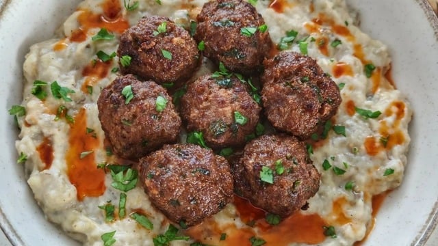 Şık Sunumuyla: Köfteli Beğendi