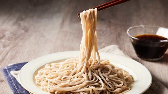 Noodle Neyden Yapılır? Noodle'ın İçinde Ne Var?