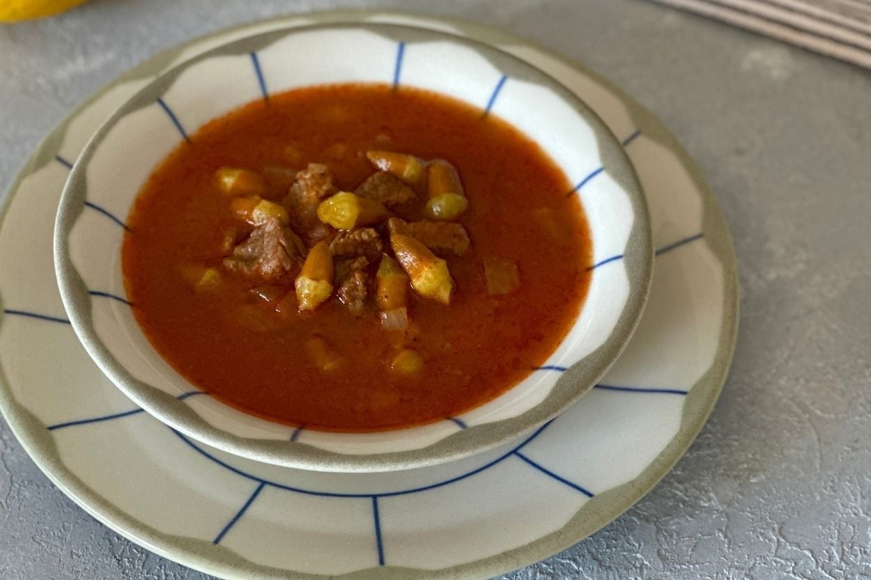 Büşra'nın Tarifi: Taze Bamya Çorbası