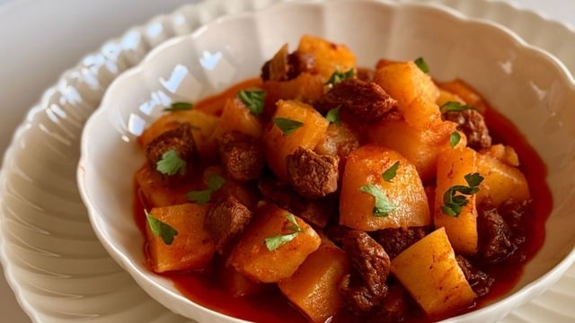 Zahide'nin Tarifi: Patatesli Tas Kebabı