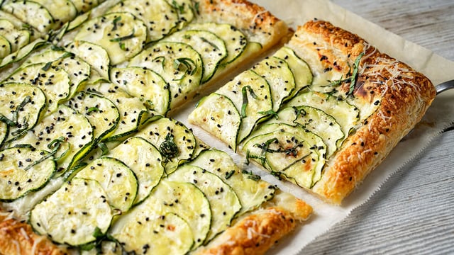 Fesleğen Kokulu: Kabaklı Milföy Tart