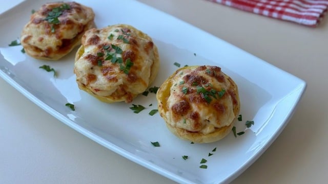 Ayşe'nin Tarifi: Tavuklu Patates Dolması