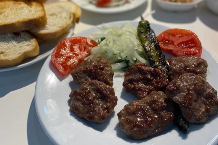 Mahmut İnegöl Köfte