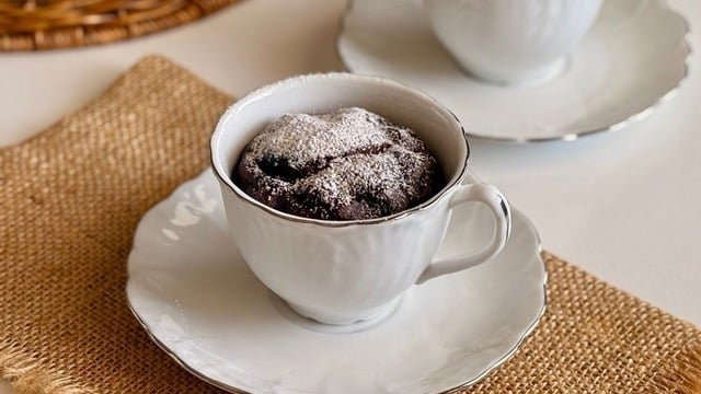 Tencerede Pişer: Fincan Kek (Mug Cake)