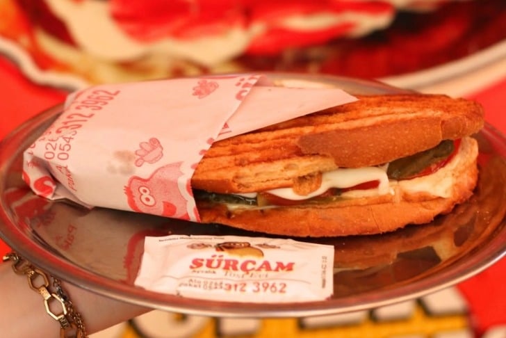 Sürçam Tost Evi