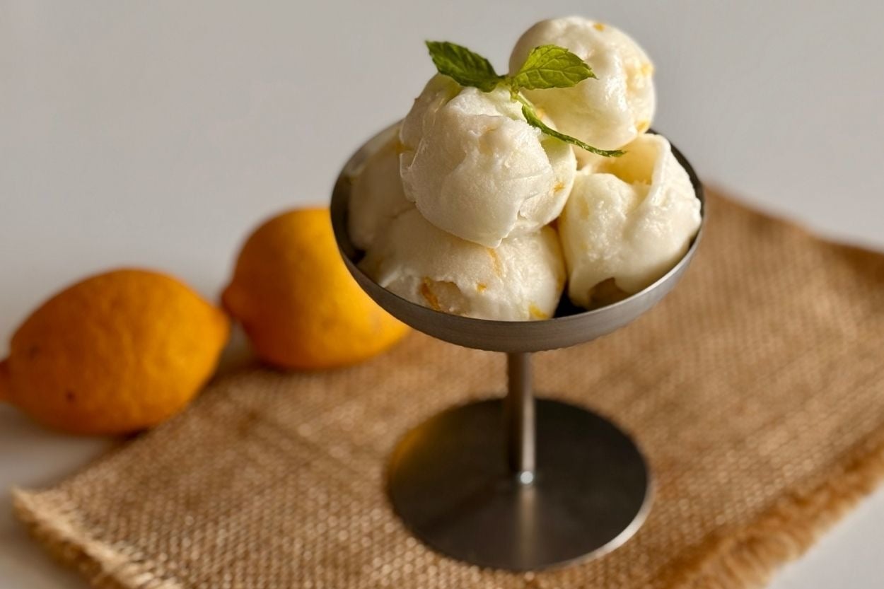 Sıcaklarda İyi Gelir: Limon Sorbe