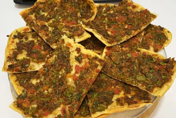 Etli Ekmek Tarifi