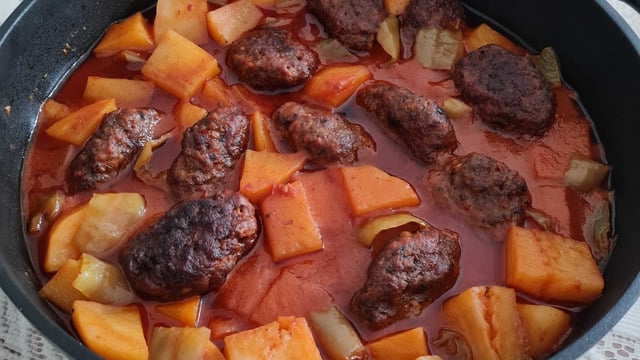 Anne Usulü: Patatesli Köfte Yemeği