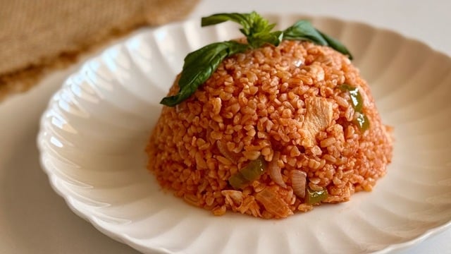 Ayşe'nin Tarifi: Tavuklu Meyhane Pilavı