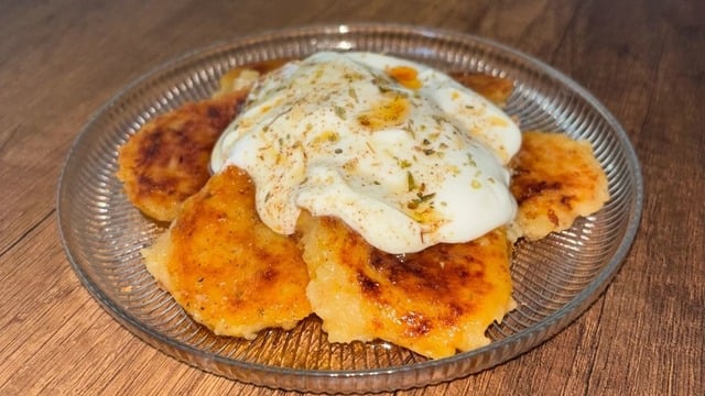 Anne Usulü: Yoğurt Soslu Patates Köftesi
