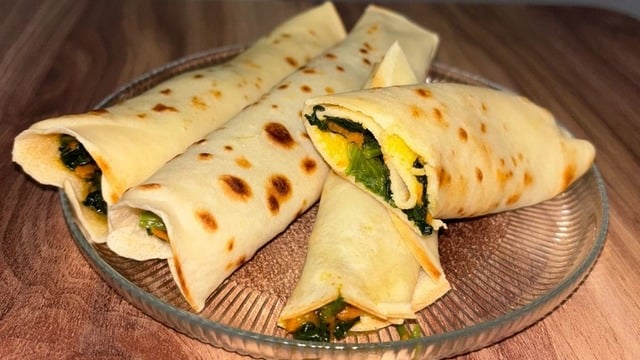 Güne Güzel Başla: Ispanaklı Havuçlu Krep Ruloları