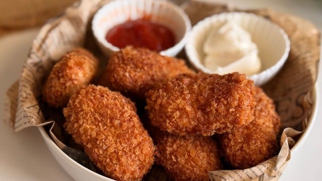 Melahat'ın Tarifi: Çıtır Tavuk Köfte (Nugget)