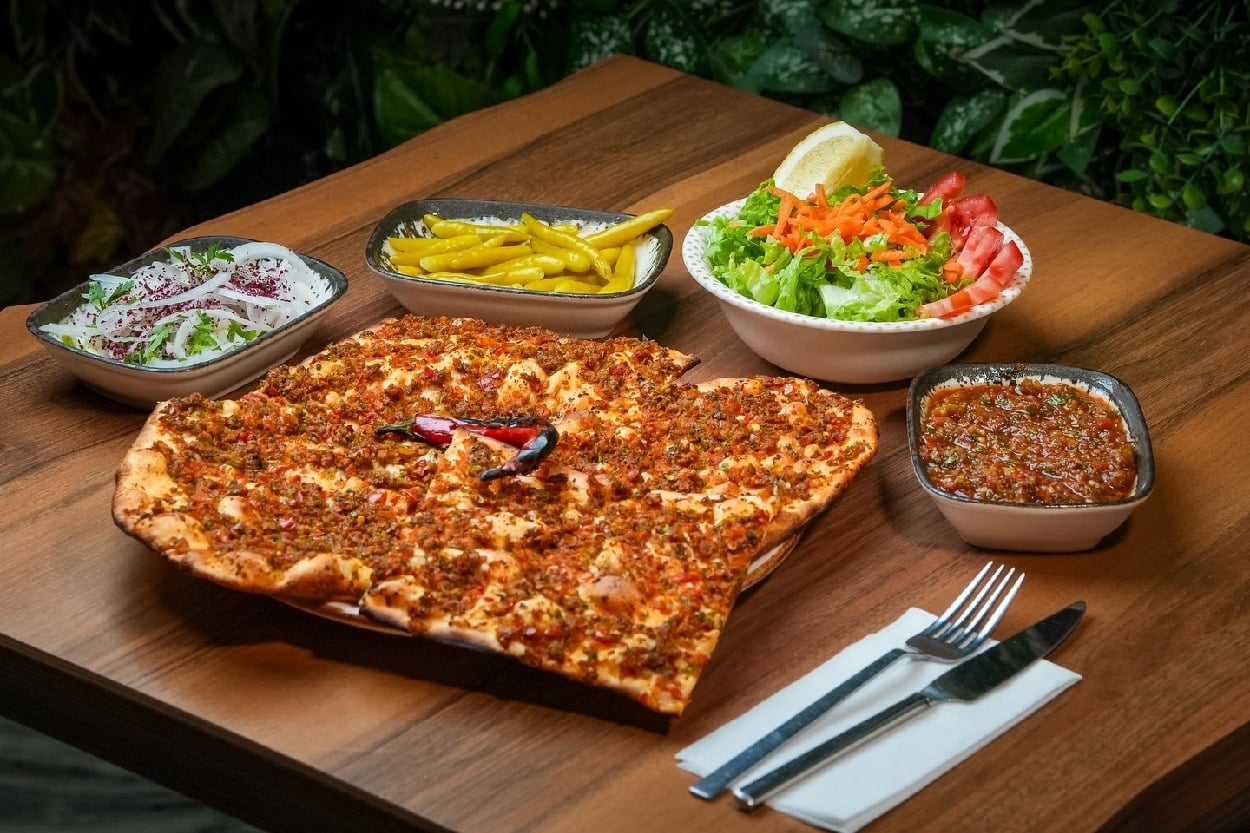 Beşiktaş'ta En İyi Lahmacun Nerede Yenir? 2026