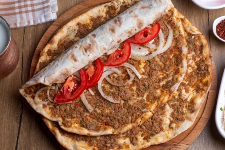 lahmacun tarifi (1)