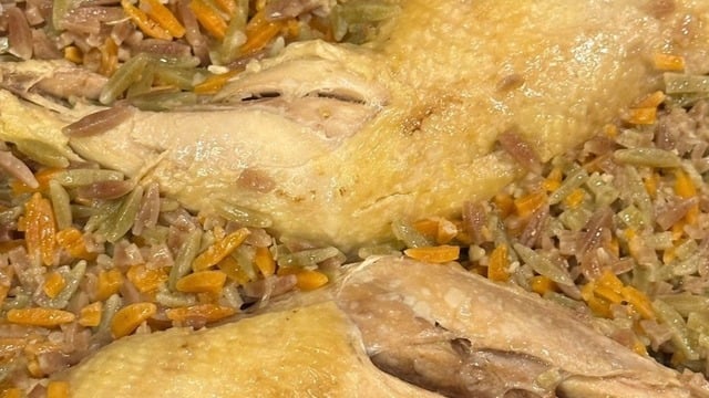 Tek Tencerede: Tavuk Butlu Şehriye Pilavı