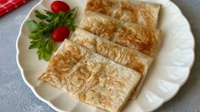 Zeynep'in Tarifi: Baklavalık Yufkadan Gözleme