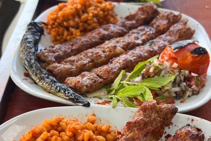 İsot Kebap Maslak