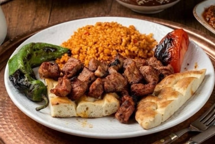 Gülüm Kebap Döner ve Lahmacun