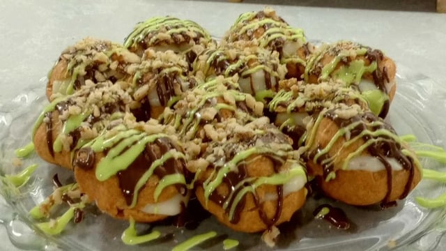 Tam Kıvamında: Ev Yapımı Çikolata Soslu Profiterol
