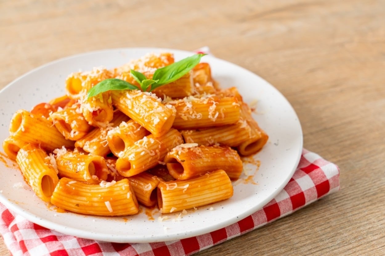 Rigatoni Makarna Nedir? Hangi Tariflerde Kullanılır?