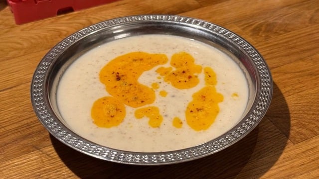 Soğuyan Havalara: Terbiyeli İlikli Kemik Çorbası
