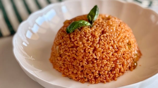 Üstelik Bol Sebzeli: Kaymaklı Bulgur Pilavı