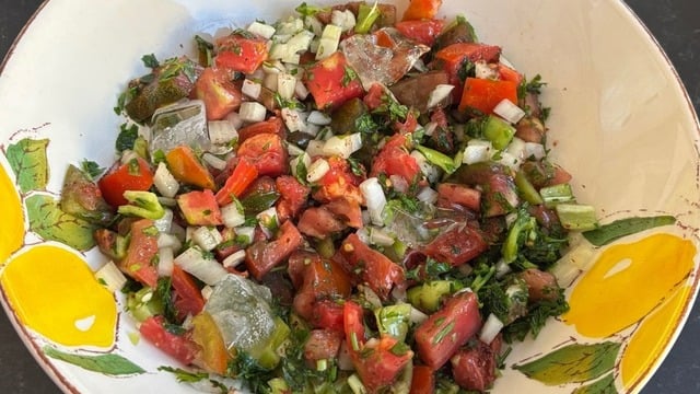Melahat'ın Tarifi: Antep Salatası
